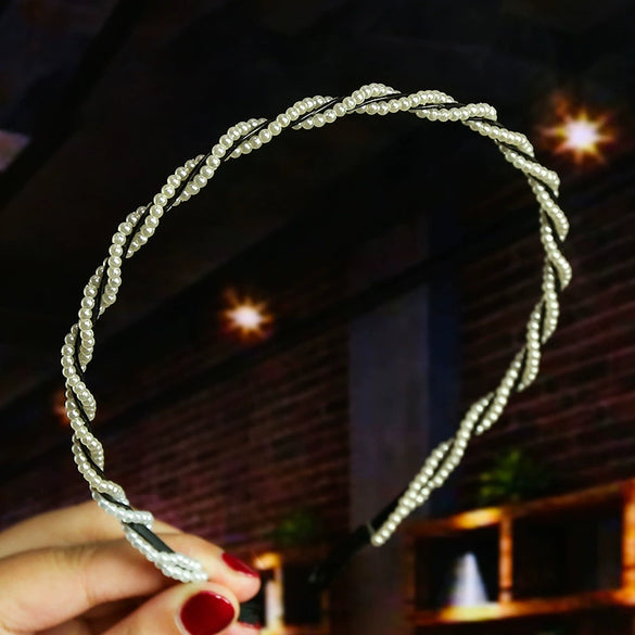 Women's Bridal Pearl Headband With Handknitted Knotted Design And Elegant Bow Crown Detail