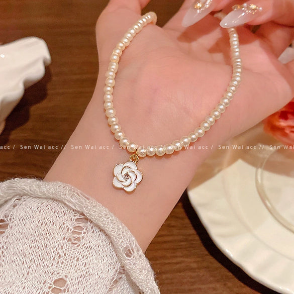 Women's Camellia Imitation Pearl Alloy Clavicle Chain Necklace With Electroplating