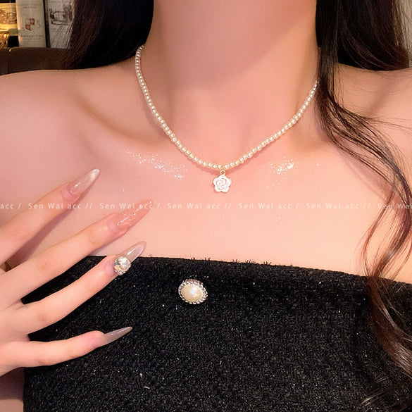 Women's Camellia Imitation Pearl Alloy Clavicle Chain Necklace With Electroplating