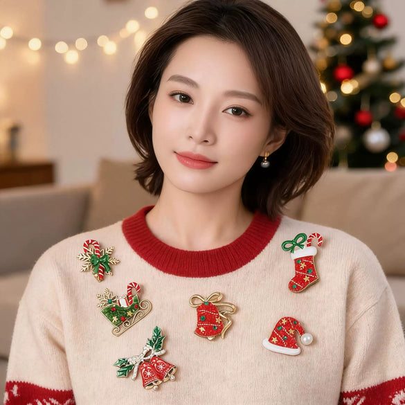 Women's Cartoon Flower Brooch Alloy Diamondencrusted Pin With Cute Holiday Hat Design Simple Fashion Clothing Accessory