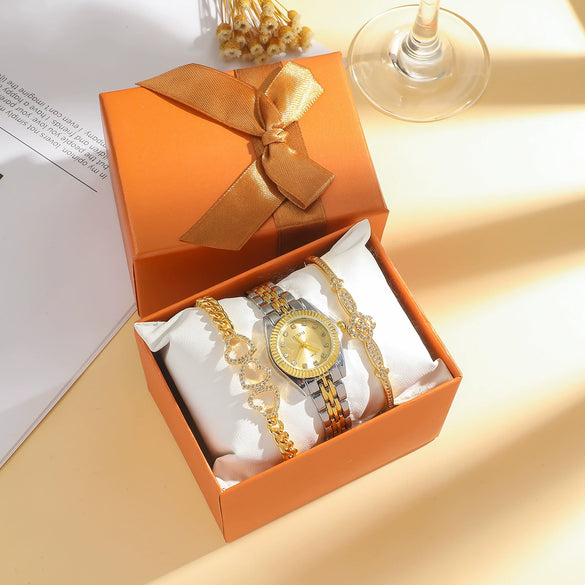 Women's Casual Alloy And Stainless Steel Round And Rectangular Quartz Watch With Fourleaf Clover Design And Diamond Bracelet