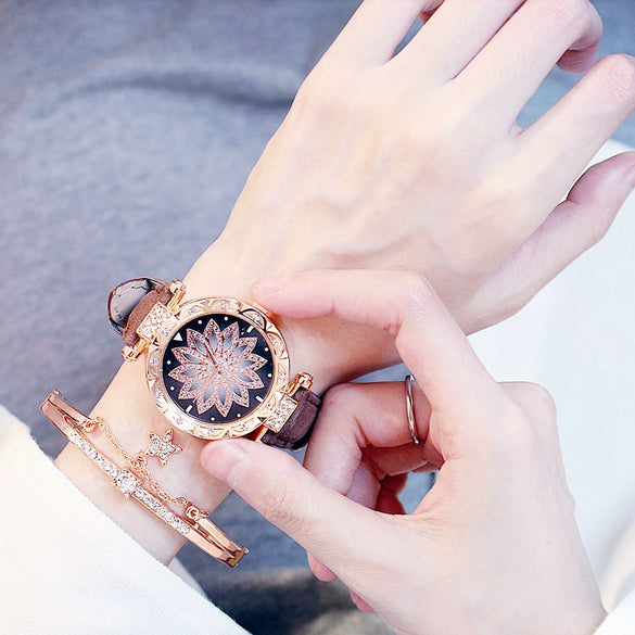 Women's Casual Alloy And Titanium Metal Watch With Round Dial And Tomato Theme
