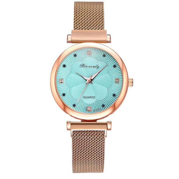 Women's Casual Alloy Case Quartz Watch Fivepiece Set With Magnet Strap And Diamond Flower Design