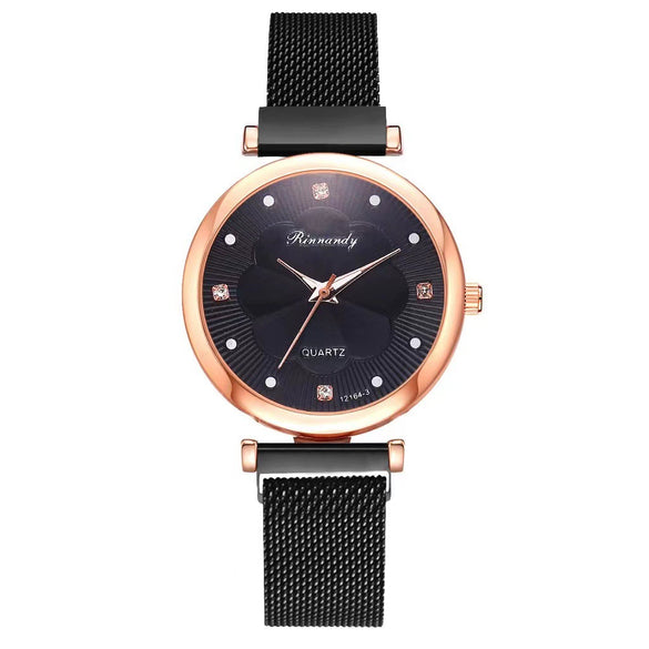 Women's Casual Alloy Case Quartz Watch Fivepiece Set With Magnet Strap And Diamond Flower Design