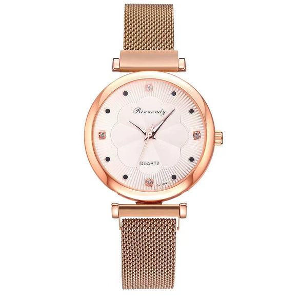 Women's Casual Alloy Case Quartz Watch Fivepiece Set With Magnet Strap And Diamond Flower Design