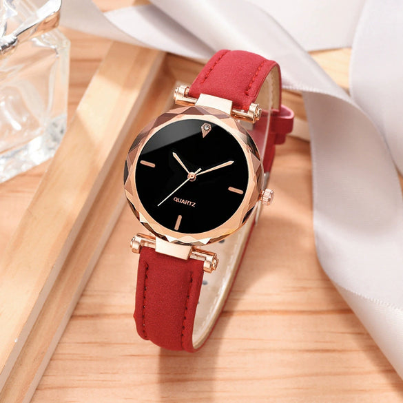 Women's Casual Alloy Pu Belt Round Dial Quartz Watch With Printed Logo