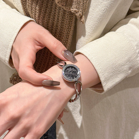 Women's Casual Elegant Alloy And Stainless Steel Quartz Bracelet Watch With Round Dial And Rhinestone Frame