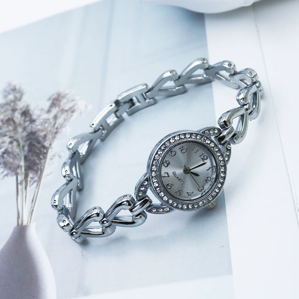 Women's Casual Fashion Quartz Watch With Alloy Case And Strap Round Dial