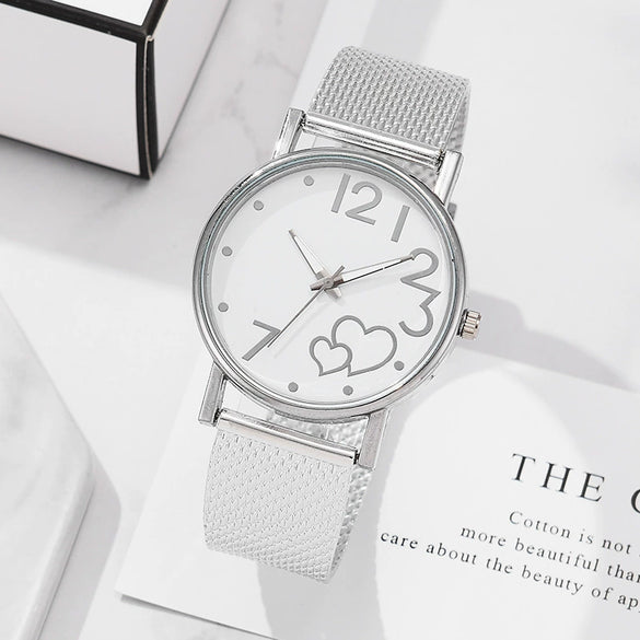 Women's Casual Fashion Watch Alloy Case Silicone Strap Love Shaped Design