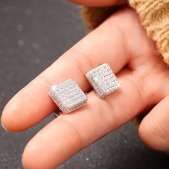 Women's Casual Geometric Minimalist Copper Diamond Stud Earrings With Zirconia