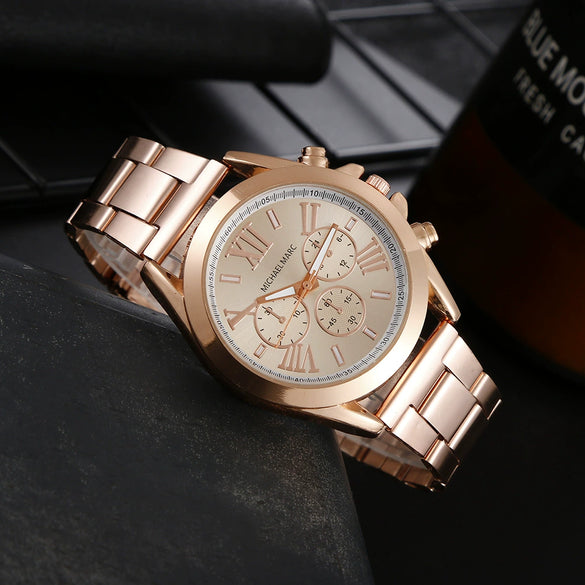 Women's Casual Stainless Steel And Alloy Quartz Watch With Round Dial