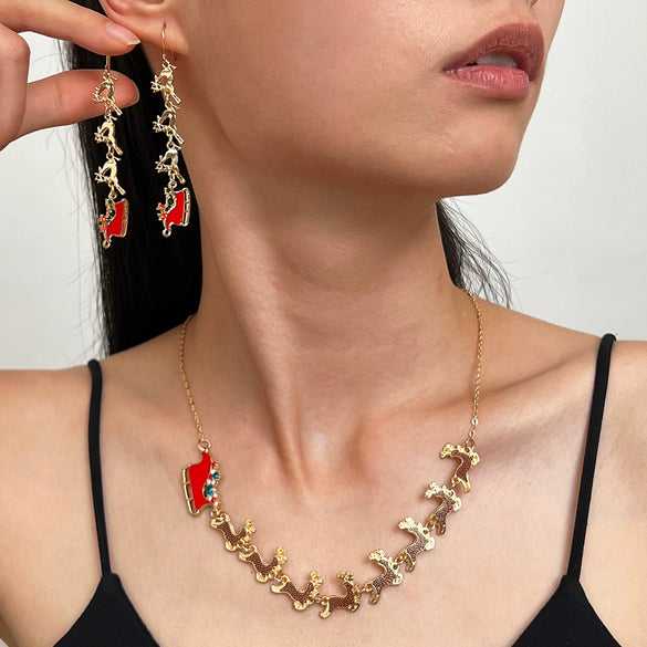Women’s Christmas Elk Sleigh Pendant Necklace Zinc Alloy Electroplated Animal Design With Casual Festival Style For Wholesale Jewelry