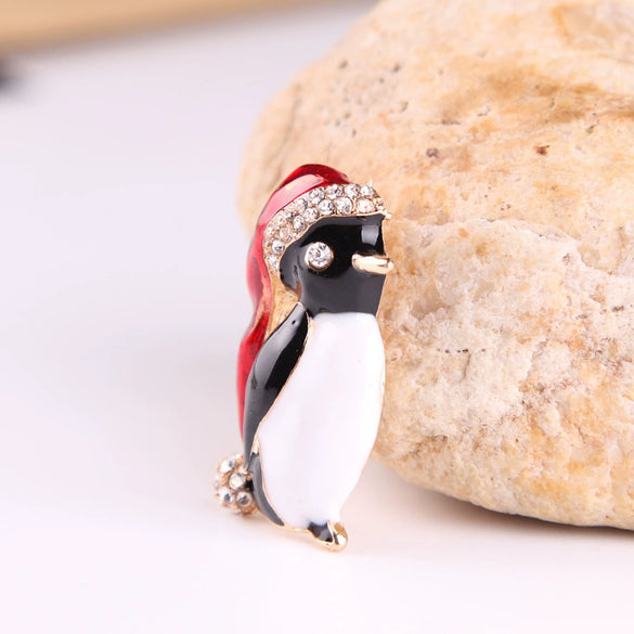 Women's Christmas Penguin Brooch Pin With Rhinestone Detailing And Electroplated Alloy Animal Jewelry Design