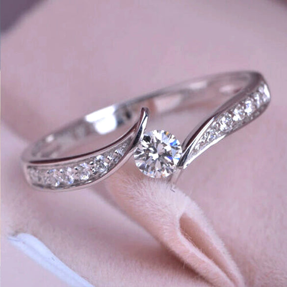 Women's Classic Platinum Zircon Ring Jewelry With Geometric Design And Copper Material