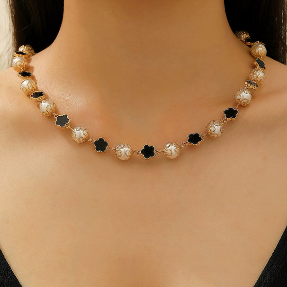 Women's Clavicle Chain Jewelry Stacked With Pearl Flower Inlaid Zircon And Colored Gemstone Zinc Alloy Geometric Style