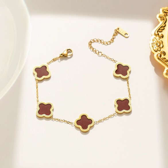 Women's Clover Geometric Titanium Steel Stud Earrings With Electroplating Treatment