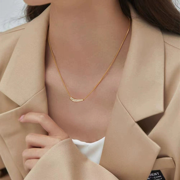 Women's Cold Style Eggplant Geometric Titanium Steel Goldplated Smile Pendant Ochain Necklace