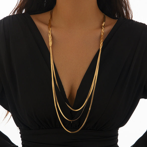 Women's Cold Style Geometric Copper Snake Bone Chain Necklace With Electroplating
