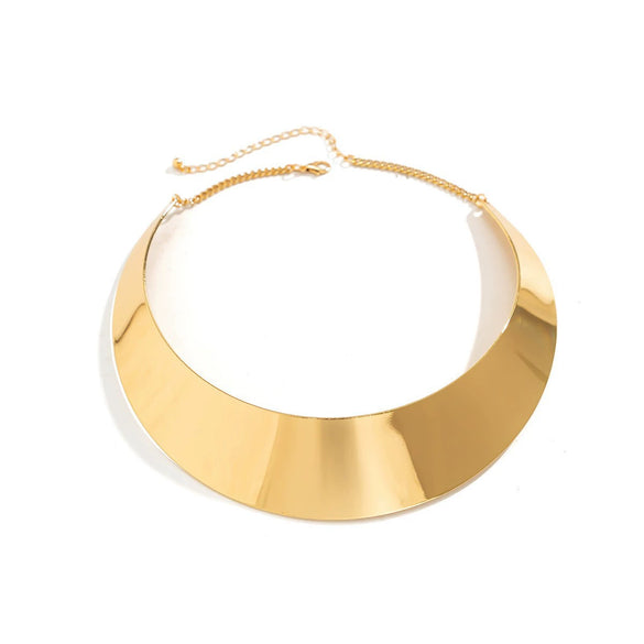Women's Cold Style Geometric Iron Necklace With Imitation Pearl And Glossy Electroplated Metal Ring Pendant