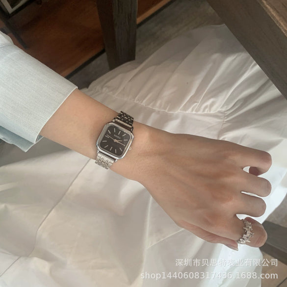 Women's Cold Style Square Alloy Case Steel Band Quartz Watch With Ordinary Glass Mirror
