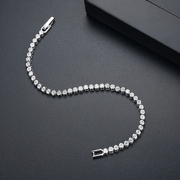 Women's Copper Bracelet With Inlaid 3A Zircon Geometric Design Electroplated Simple Fashion Jewelry