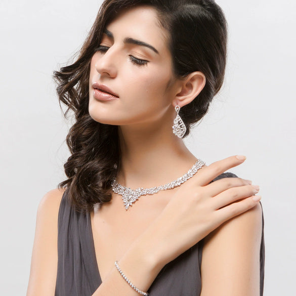 Women's Copper Bracelet With Inlaid 3A Zircon Geometric Design Electroplated Simple Fashion Jewelry