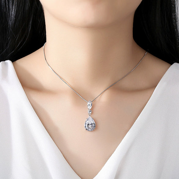 Women's Copper Drop Pendant Necklace With Mixed Gemstone Setting Electroplated Fashion Minimalist Jewelry