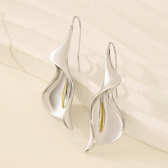 Women's Copper Earrings With Flower Pattern And Electroplating Process