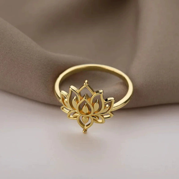 Women's Copper Finger Ring With Flower And Geometric Pattern Antique Exquisite Electroplated Pastoral Style