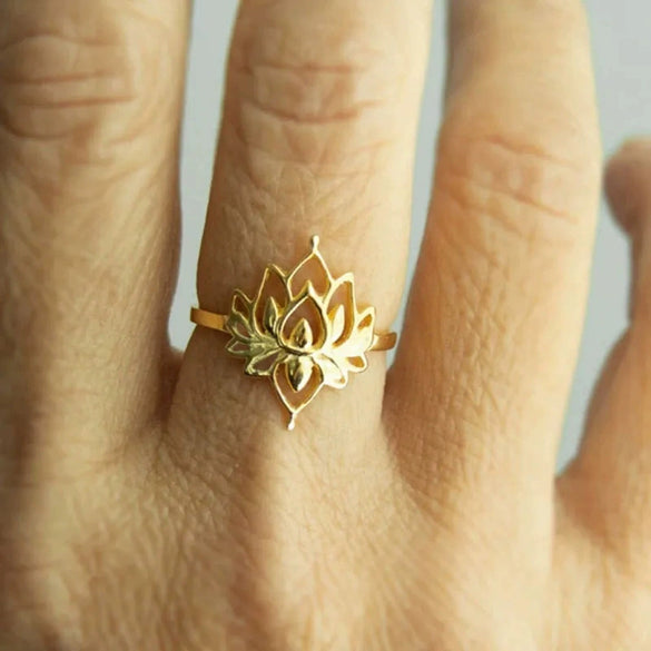 Women's Copper Finger Ring With Flower And Geometric Pattern Antique Exquisite Electroplated Pastoral Style