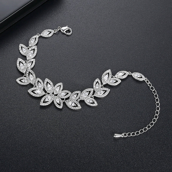Women's Copper Flower Bracelet With Microinlaid Zircon Accents Electroplated Adjustable Fashion Jewelry