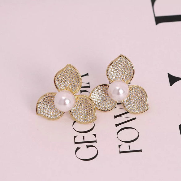 Women's Copper Flower Earrings With Electroplating And Inlaid Zircon Pearl And Diamond Decoration Ins Style