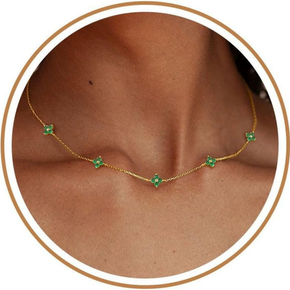 Women's Copper Four Leaf Clover Necklace With O Shaped Chain Electroplated Geometric Pendant Fresh Sweet Style Jewelry