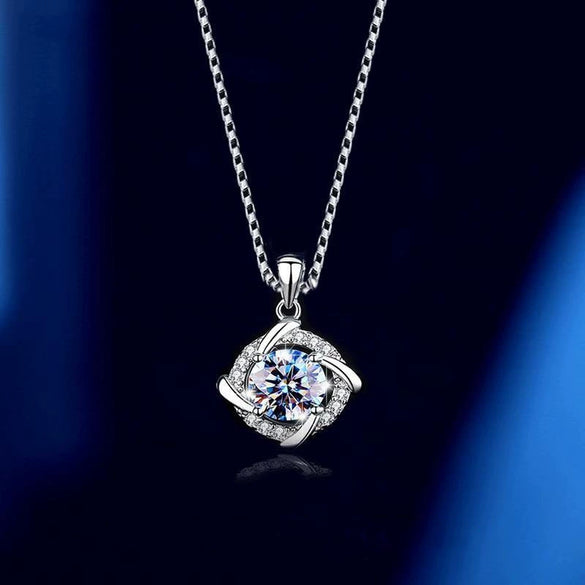 Women's Copper Fourleaf Clover Pendant Necklace With Zircon Inlay And Geometric Style