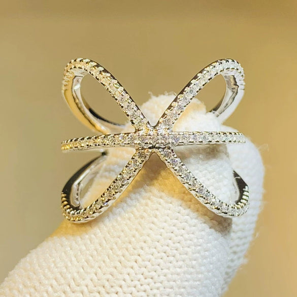 Women's Copper Geometric Design Ring With Microinlaid Zircon