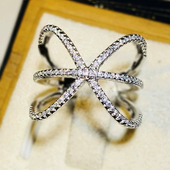 Women's Copper Geometric Design Ring With Microinlaid Zircon