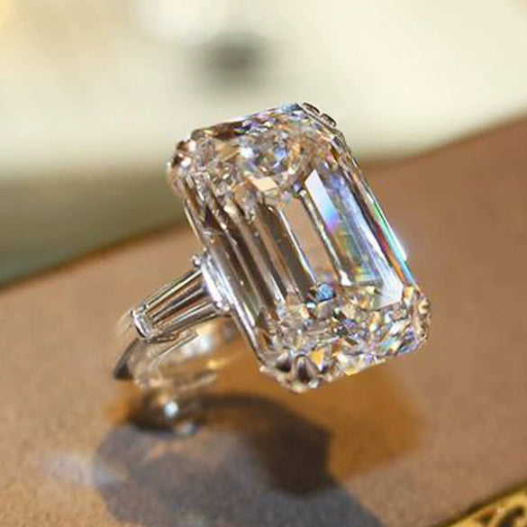 Women's Copper Geometric Design Ring With Zirconia
