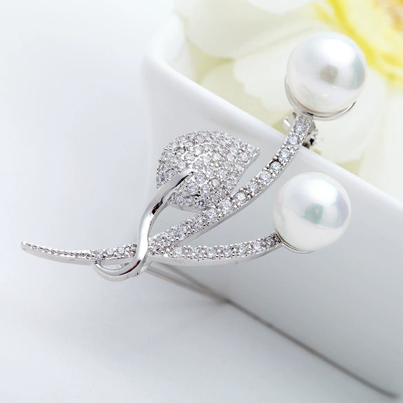 Women's Copper Geometric Leaf And Flower Brooch With Zircon Beads Electroplated Fashion Corsage Pin