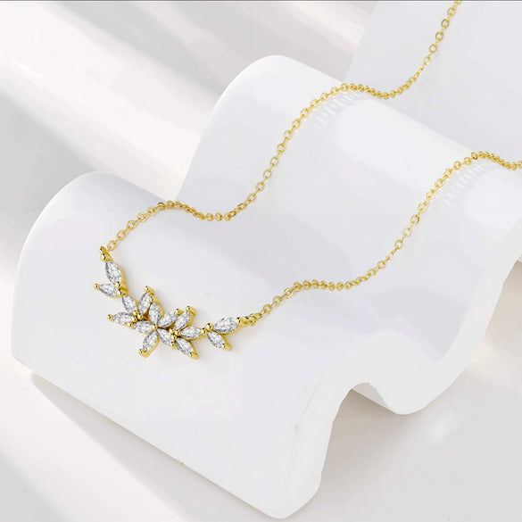 Women's Copper Geometric Pendant Necklace With Zircon Electroplated Elegant Minimalist Regular Chain Jewelry