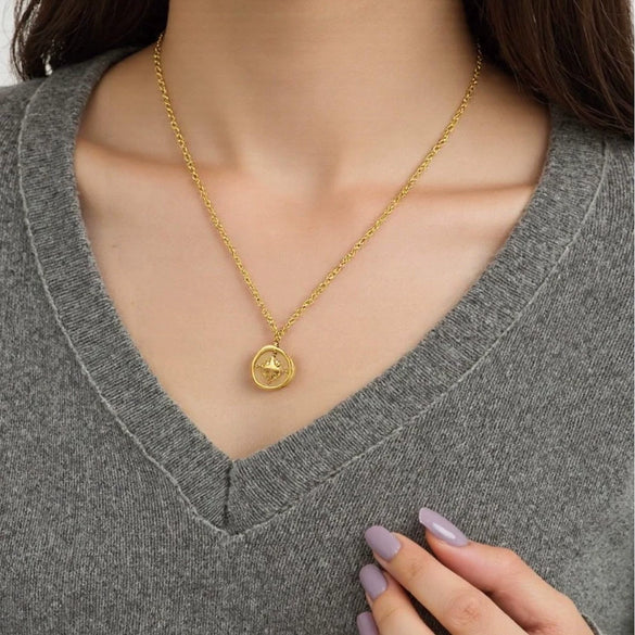 Women's Copper Geometric Round Pendant Necklace With Star Detail Electroplated Casual Clavicle Chain Friendship Gift