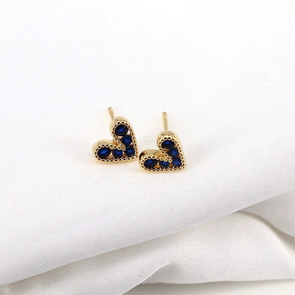Women's Copper Heart Shaped Zircon Inlaid Earrings Simple Geometric Fashion Jewelry With Diamond Cut Finish