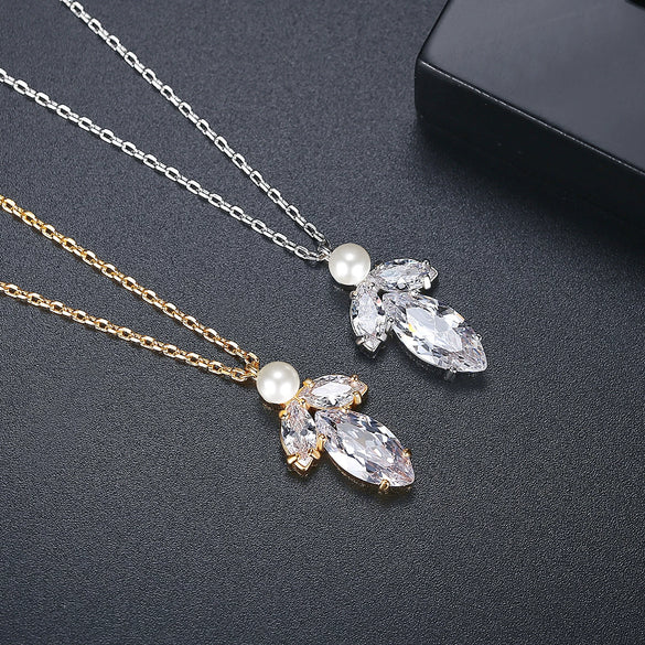 Women's Copper Leaf Pendant Necklace With Mixed Gemstone Inlay And Pearl Detail Electroplated Fashion Jewelry Wholesale
