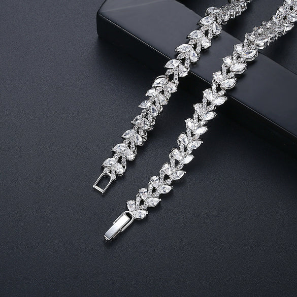 Women's Copper Leaf Pendant Necklace With Zircon Inlay Electroplated Floral Fashion Jewelry