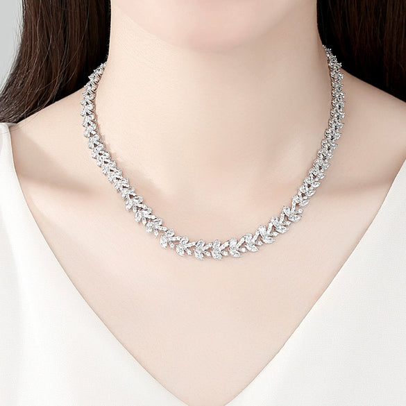 Women's Copper Leaf Pendant Necklace With Zircon Inlay Electroplated Floral Fashion Jewelry