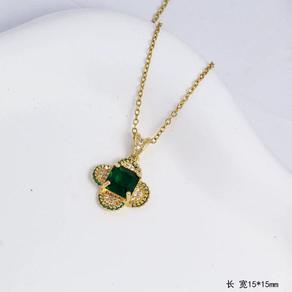 Women's Copper Necklace With Flower Shaped Mixed Gemstone Pendant And O Word Chain Electroplating Design Simple Style