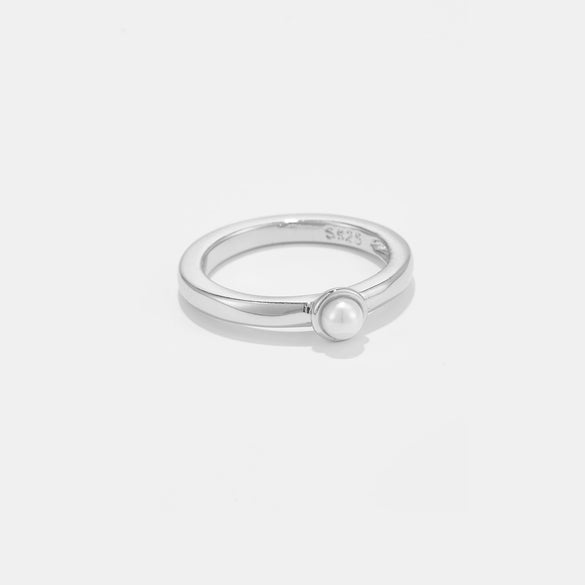 Women's Copper Pearl Ring With Geometric Design And Electroplating Treatment