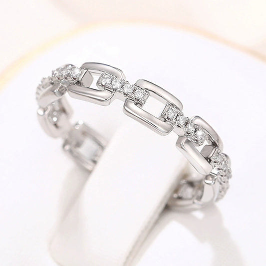 Women's Copper Ring With Chainshaped Geometric Pattern And Diamond Zircon