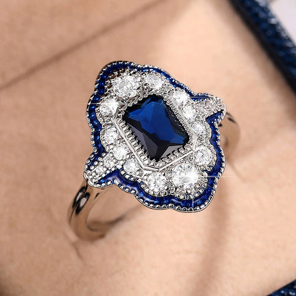Women's Copper Ring With Peacock Blue Color Oil Dripping Drawing Design Lace Hollow Thin Crown Geometric Pattern Inlaid Zircon British Retro Style