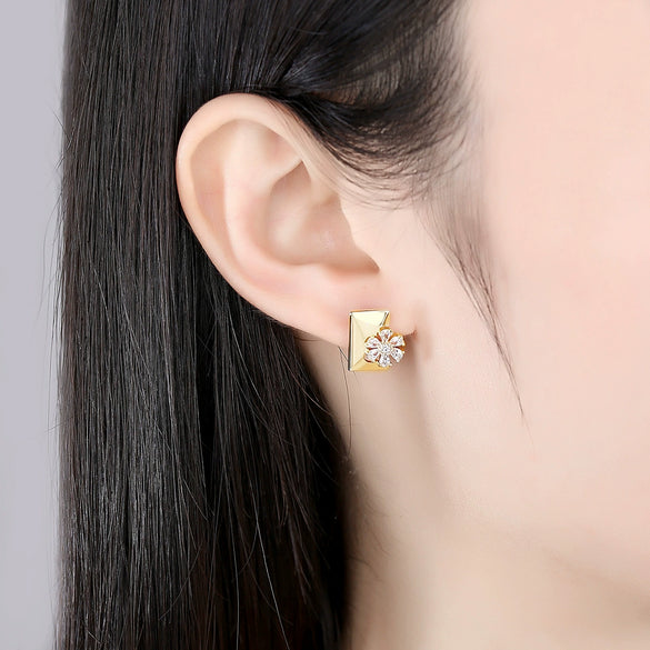 Women's Copper Water Drop Flower Earrings With Zircon Inlay And Electroplated Finish Fashion Jewelry Wholesale