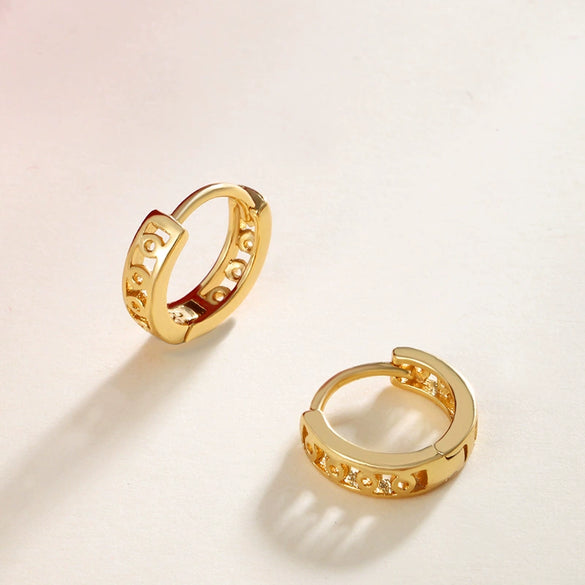 Women's Copper Zinc Alloy Geometric Minimalist Electroplated Circle Ear Buckle Earrings With Roman Numerals